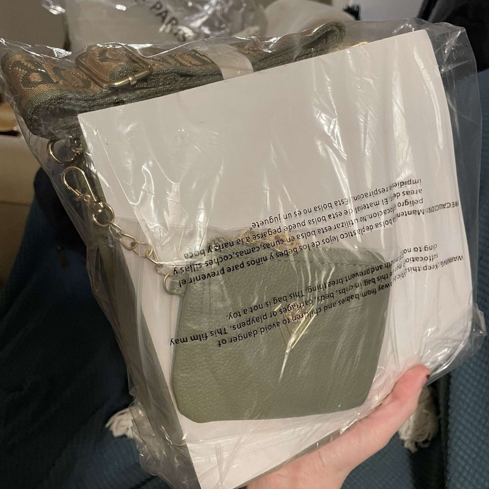 Brand new valentino purse with matching wallet